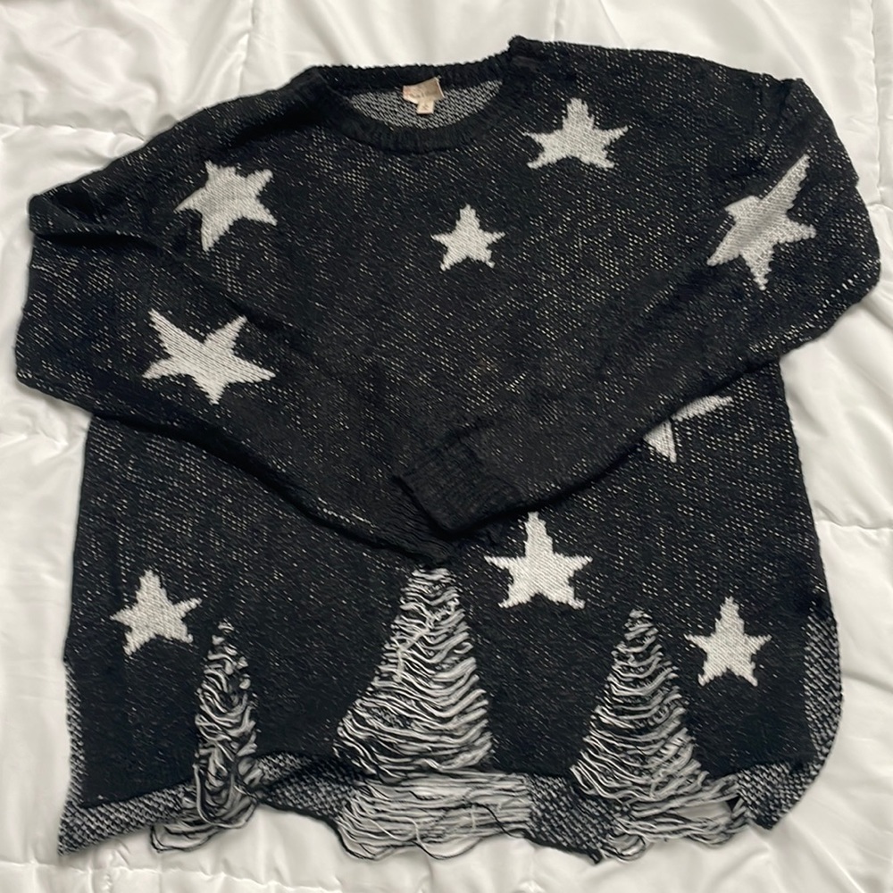 Hem & thread sweater